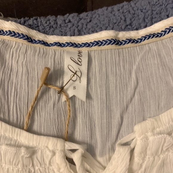 Lace Trimmed Ruffle Tank - Picture 7 of 8